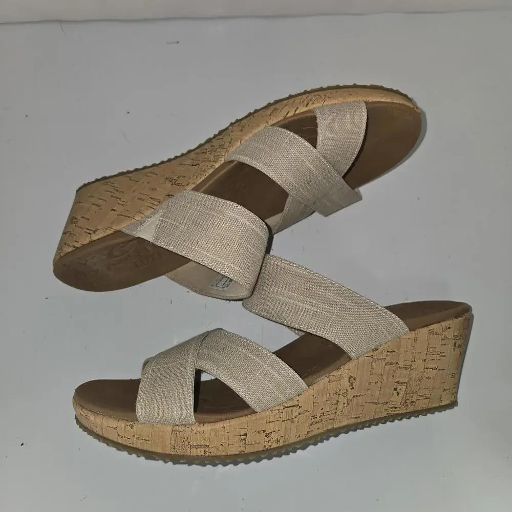 0391‎ Cali From Skechers Luxe Foam Sandals Beverlee Beige Wedge Slide Size 11